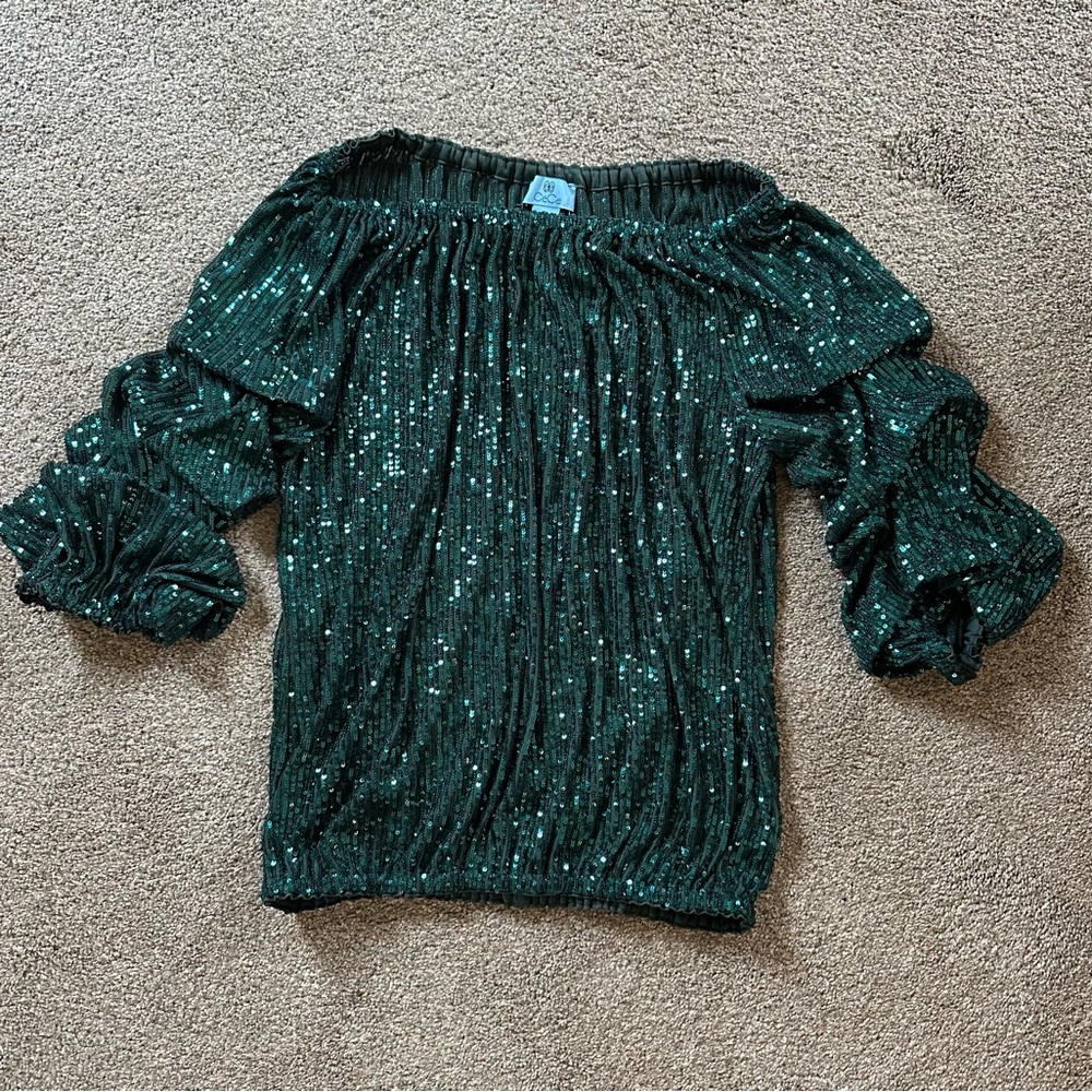 CeCe sequin top size medium